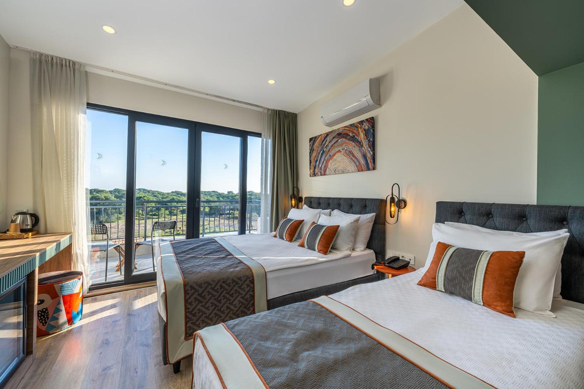 Suite Balcony,1645112878:JPEG